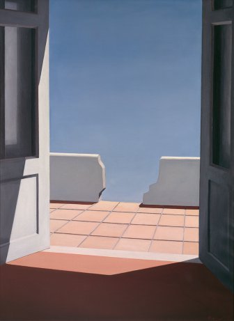 Terra&ccedil;o com muro quebrado