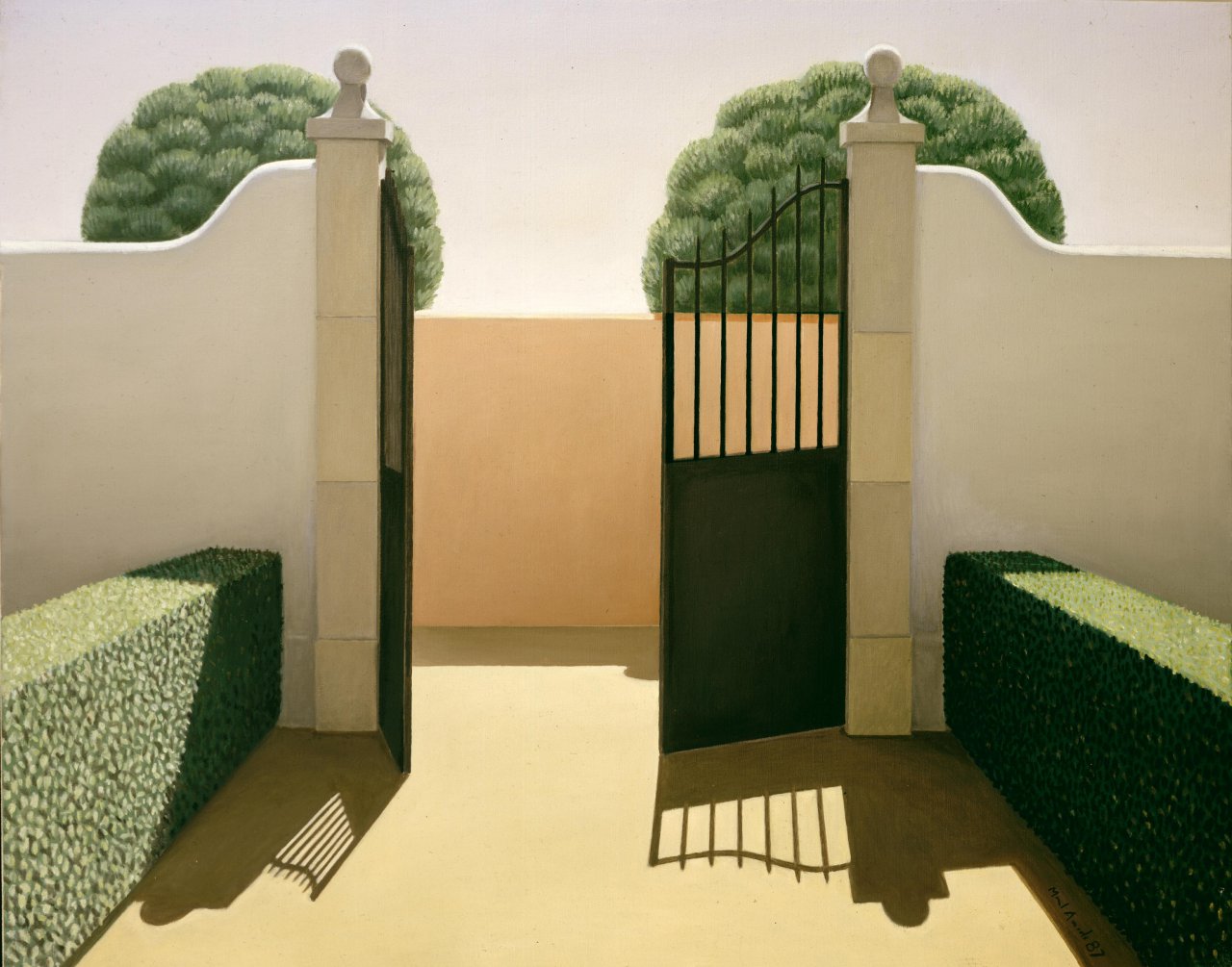Port&atilde;o com muro ao fundo