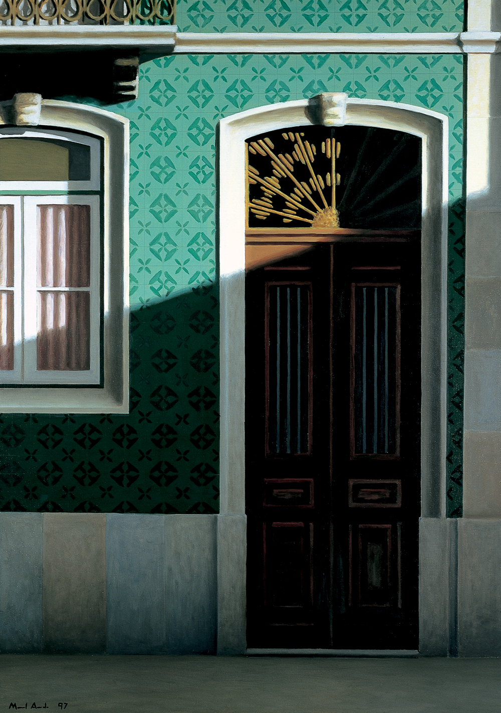 Porta de pr&eacute;dio com azulejos verdes