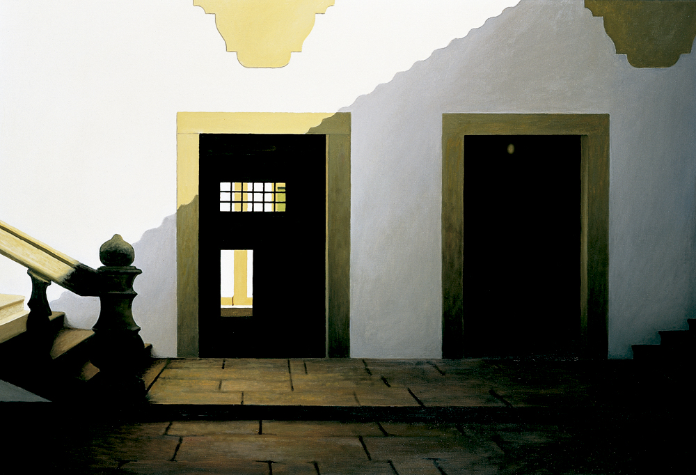 P&aacute;tio interior com duas portas